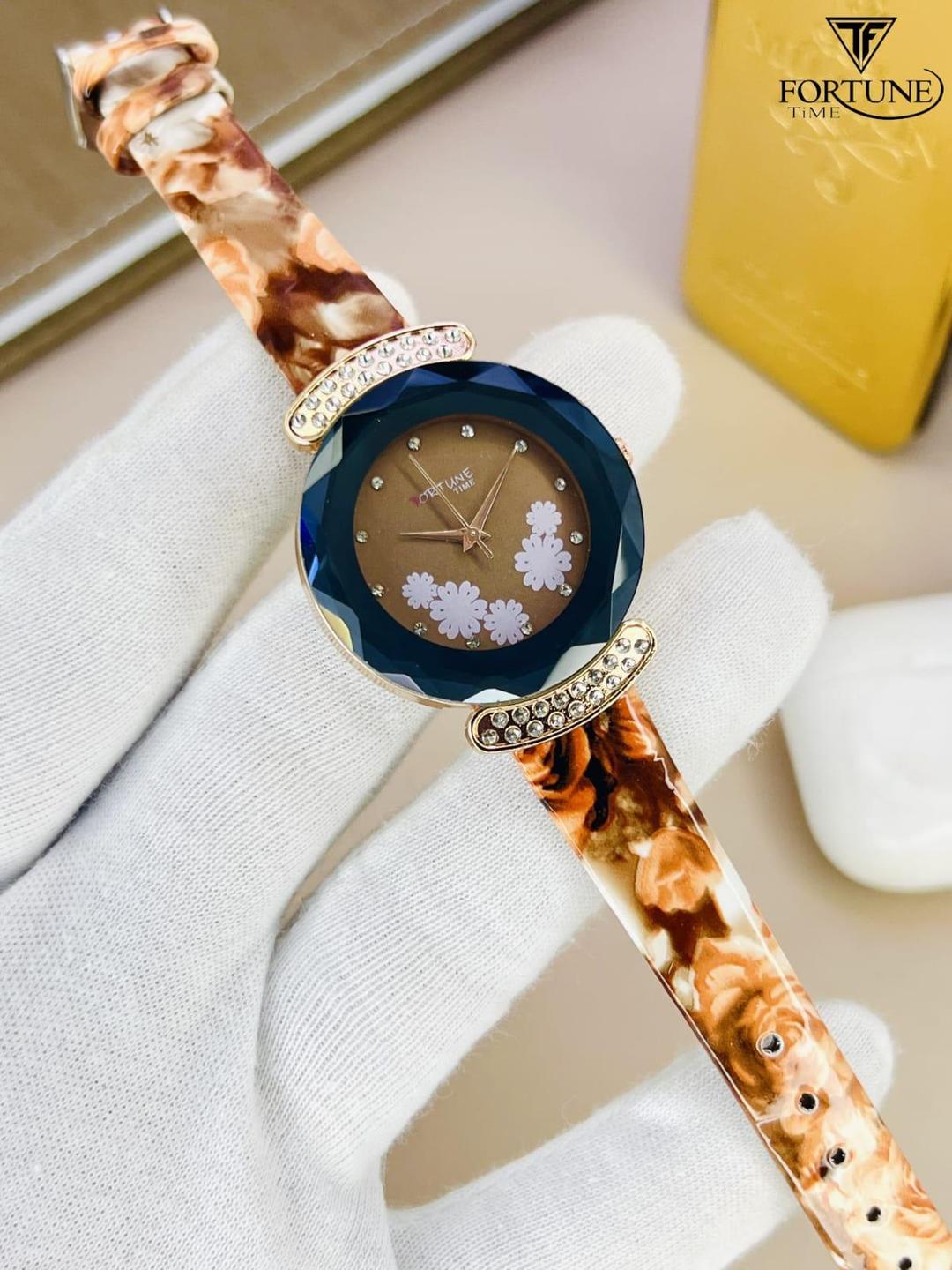 Chic Women's Quartz Watch - Stylish Analogue Timepiece, 1 Pc