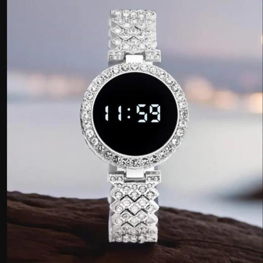 Women's Battery Operated, Water Resistant  Watch 1
